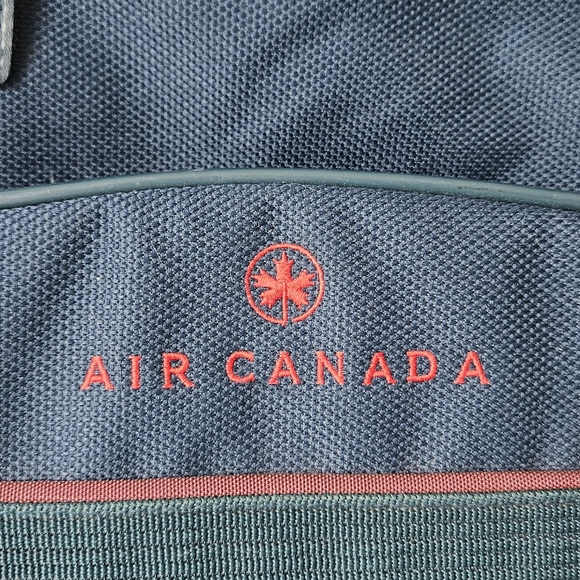 Vintage Air Canada Green Carry-On Bag - Picture 7 of 11